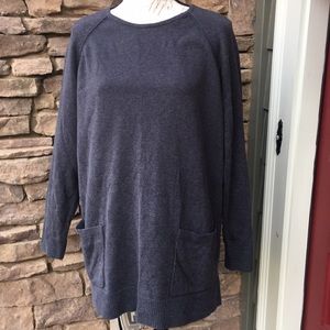 Like new pullover round neck sweater